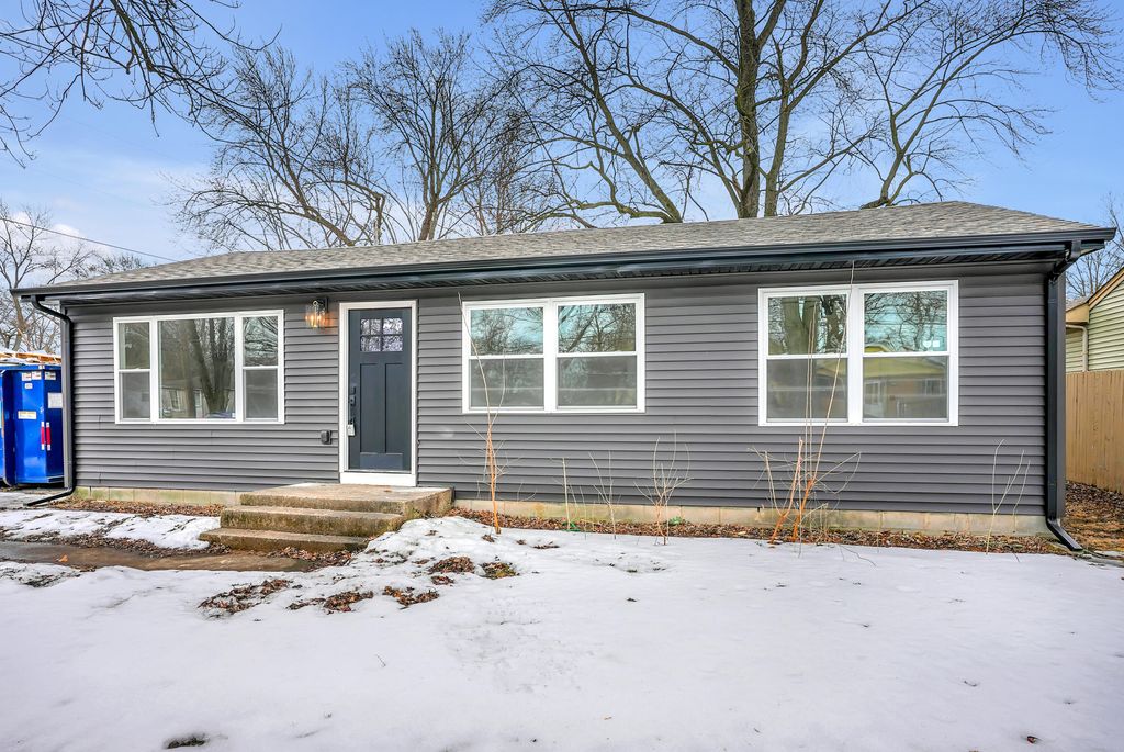 Photo of 6091 Mulberry Avenue, Portage, IN 46368 (MLS # 834188)