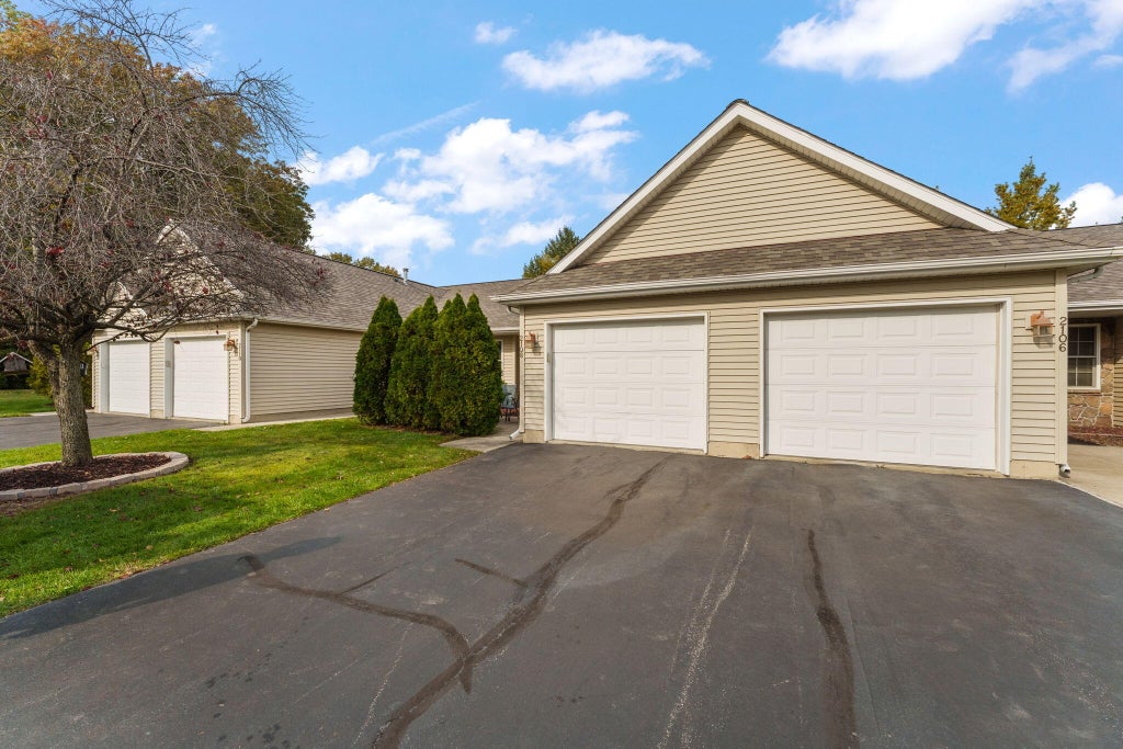 Photo of 2108 Tupelo Lane, Chesterton, IN 46304 (MLS # 847484)