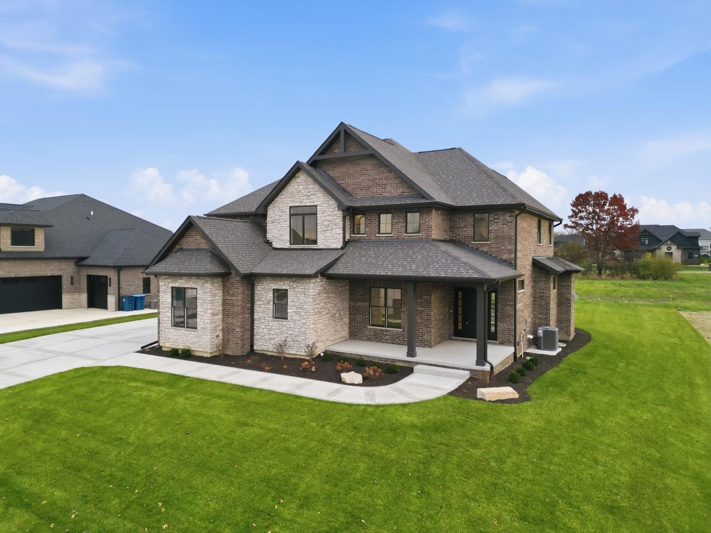 Photo of 14259 W 87th Place, Saint John, IN 46373 (MLS # 833145)