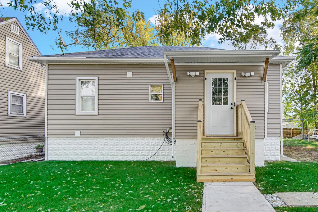 Photo of 1047 Ralston Street, Gary, IN 46406 (MLS # 830373)