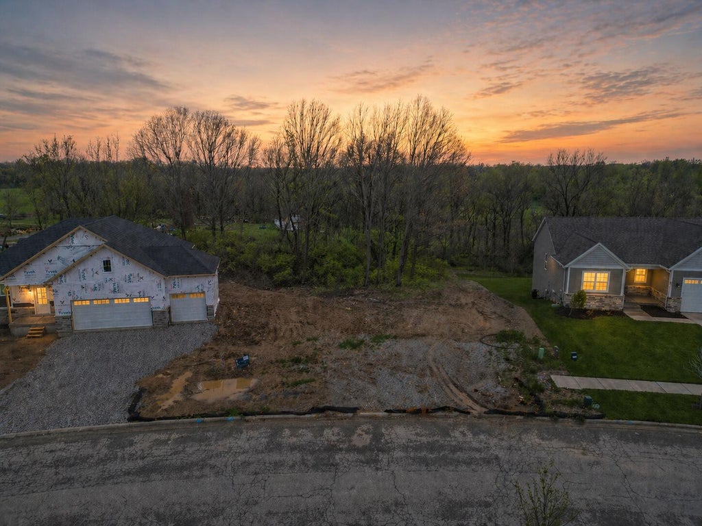 Photo of 304 Apple Grove Lane, Valparaiso, IN 46385 (MLS # 845457)