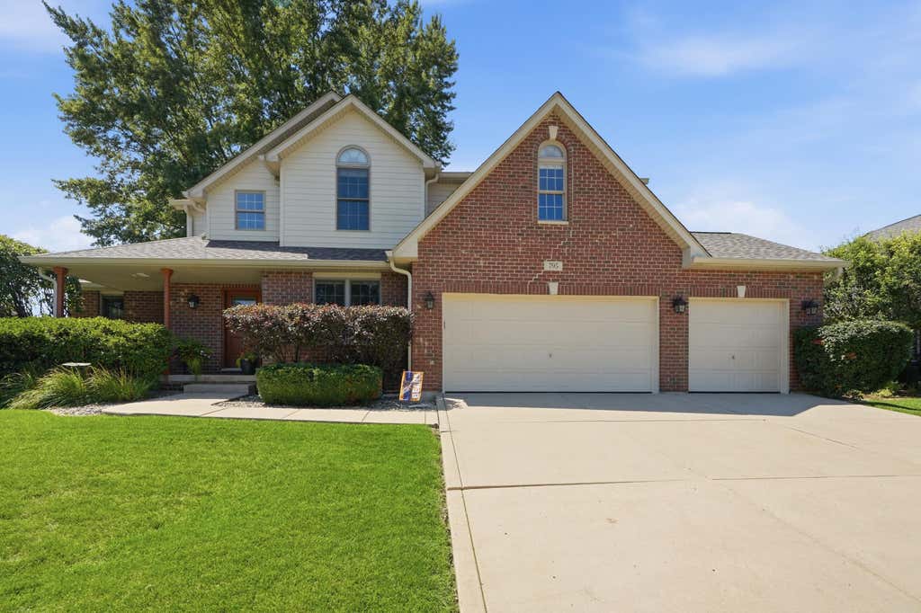 Photo of 795 Morningside Court, Crown Point, IN 46307 (MLS # 843998)
