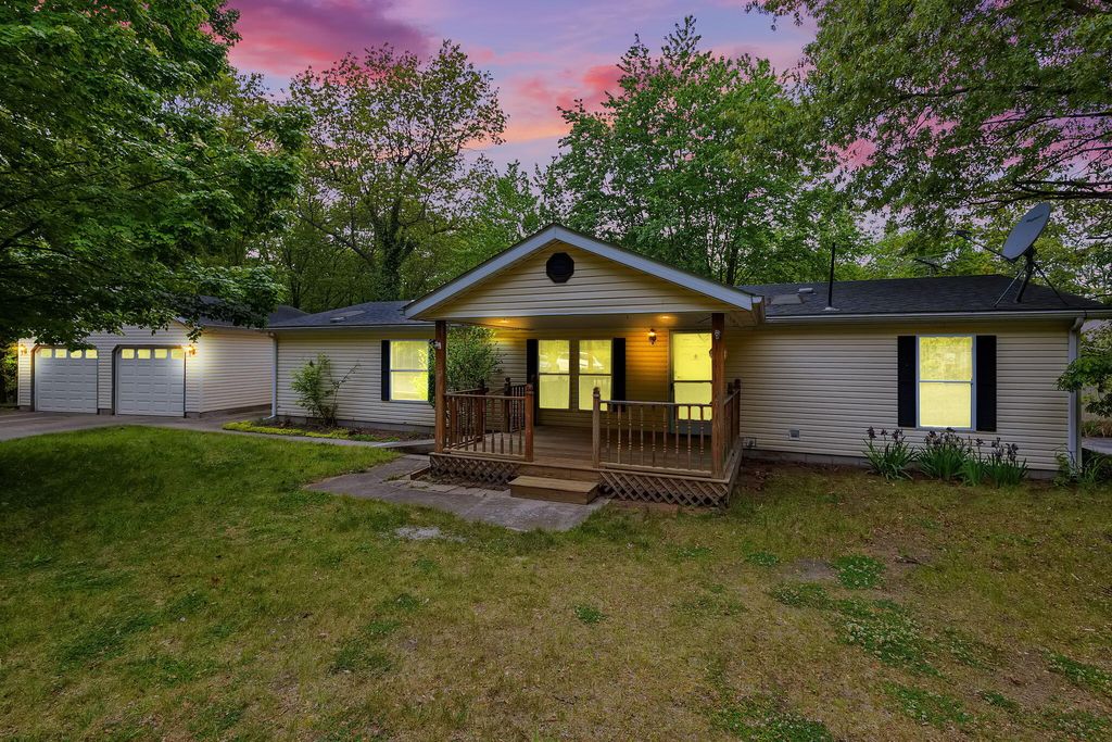 Photo of 1282 E 950 N, Wheatfield, IN 46392 (MLS # 839614)