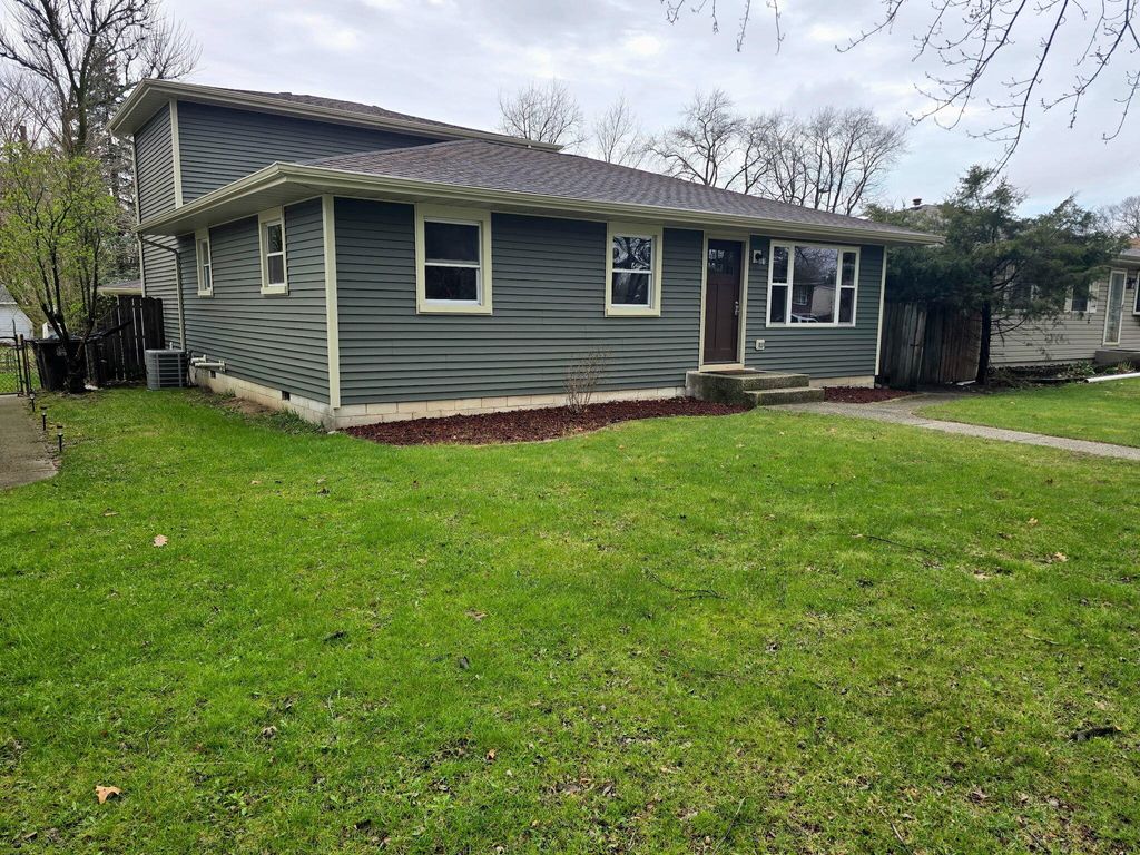 Photo of 2886 Warren Street, Lake Station, IN 46405 (MLS # 836471)