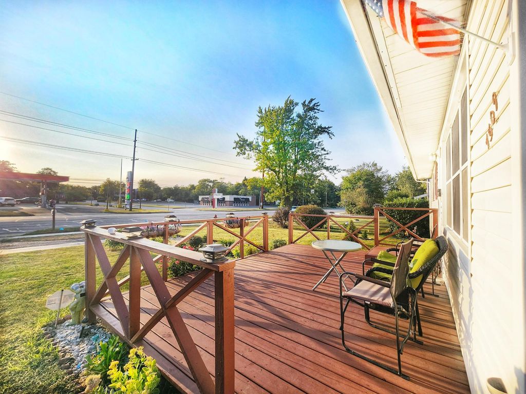 Photo of 7509 Broadway, Merrillville, IN 46410 (MLS # 837488)