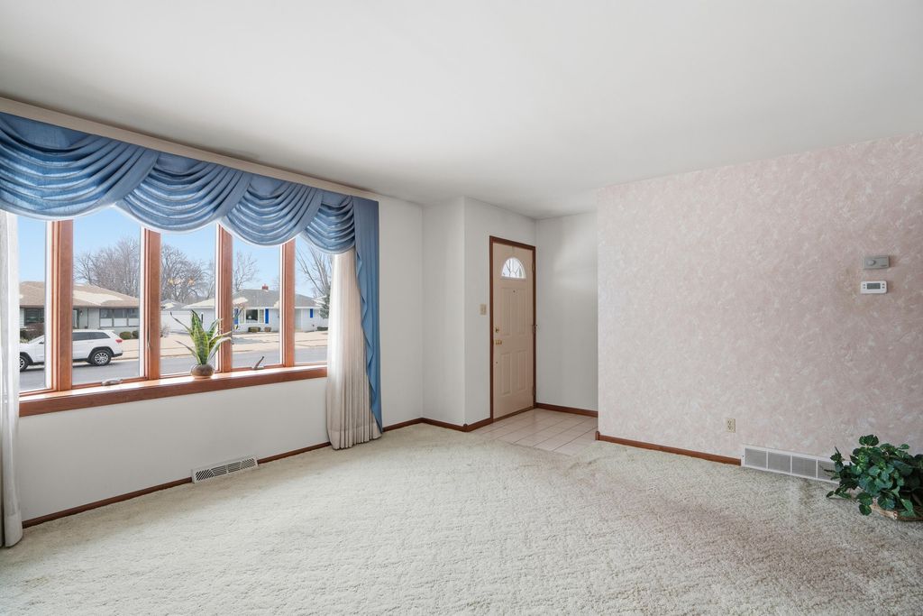 Photo of 3514 41st Place, Highland, IN 46322 (MLS # 833748)