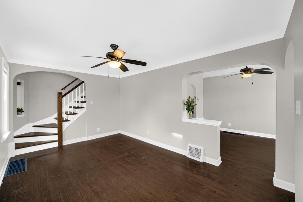 Photo of 1334 Lake Avenue, Whiting, IN 46394 (MLS # 831781)