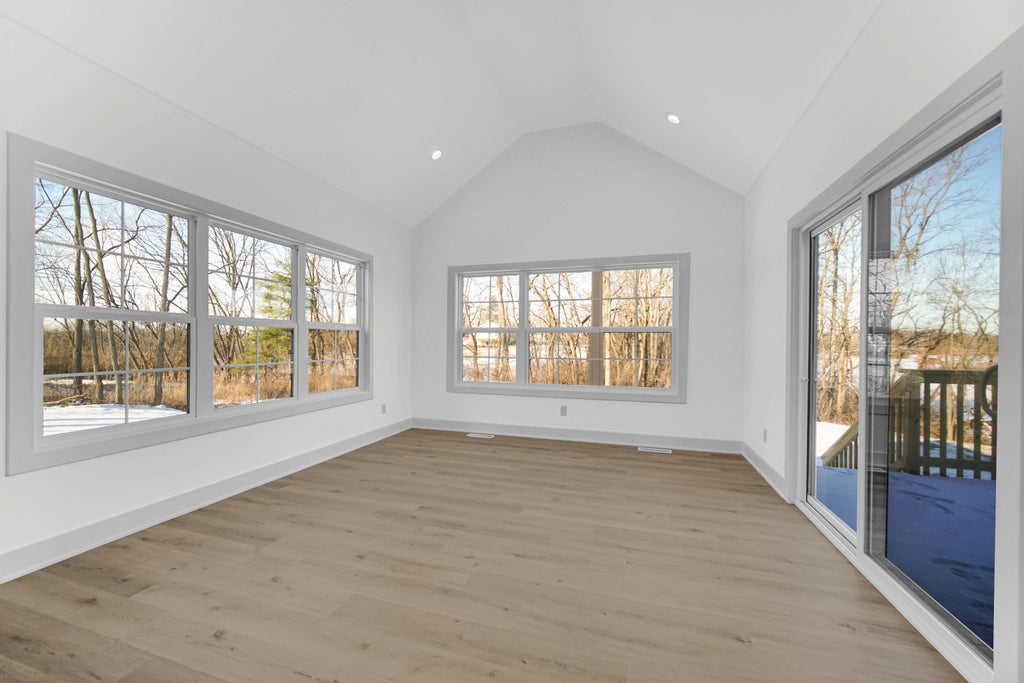 Photo of 493 Magnolia Lane, Chesterton, IN 46304 (MLS # 846741)