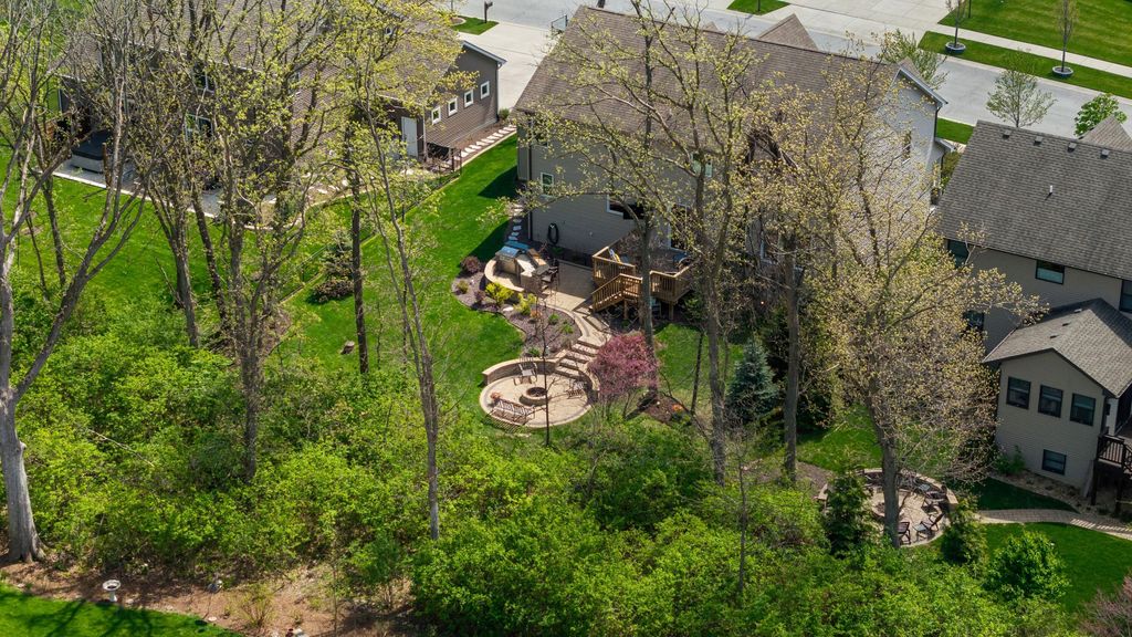 Photo of 2145 Copper Creek Drive, Crown Point, IN 46307 (MLS # 837800)