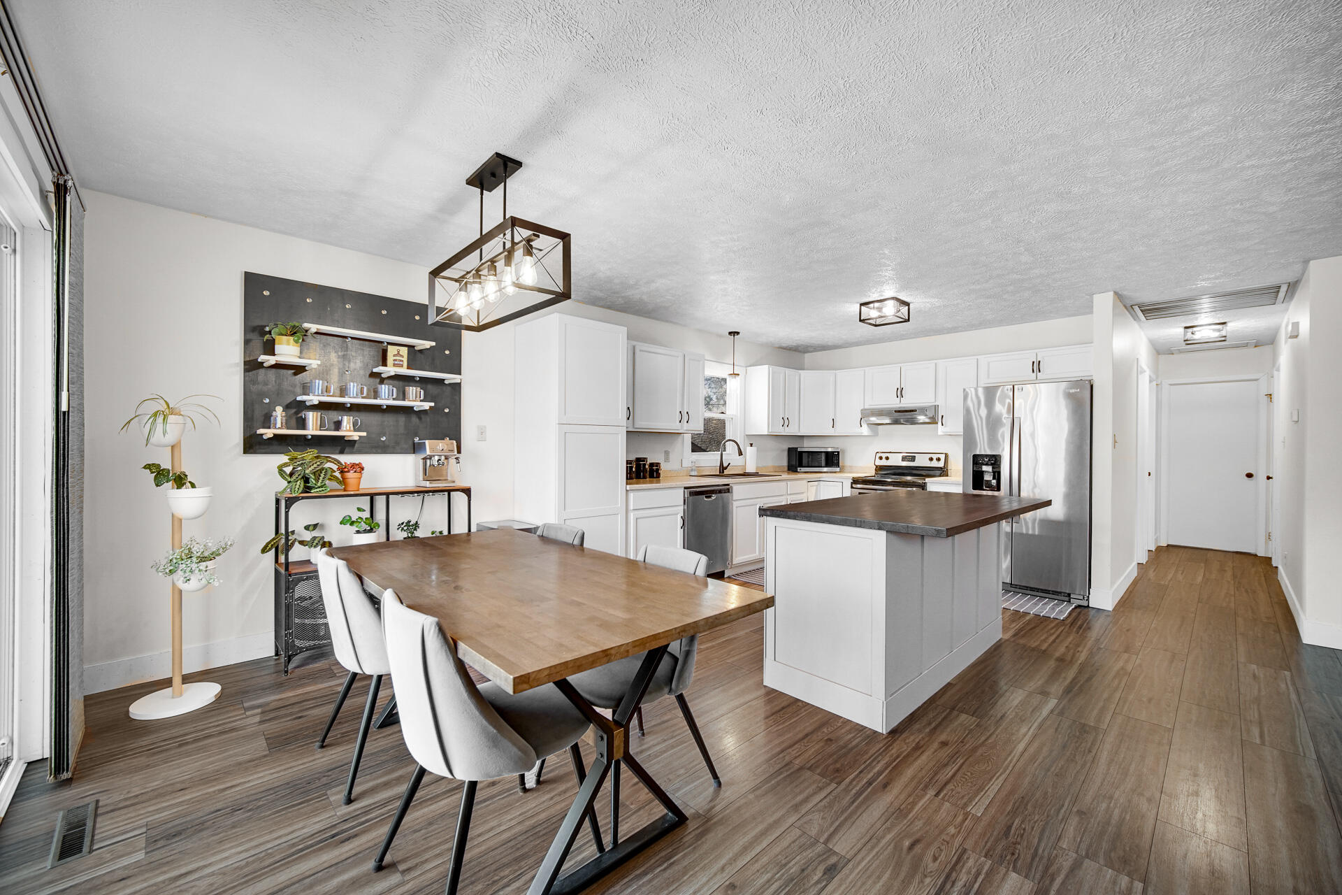 4303 Kingsdale Drive