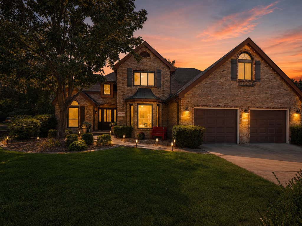 Photo of 253 Fairfield Drive, Crown Point, IN 46307 (MLS # 844197)