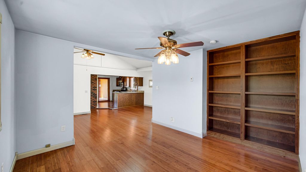 Photo of 10730 Forestdale Street, Saint John, IN 46373 (MLS # 838741)