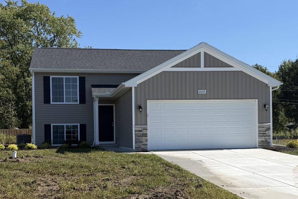 Photo of 16005 Wheeler Street, Lowell, IN 46356 (MLS # 829334)