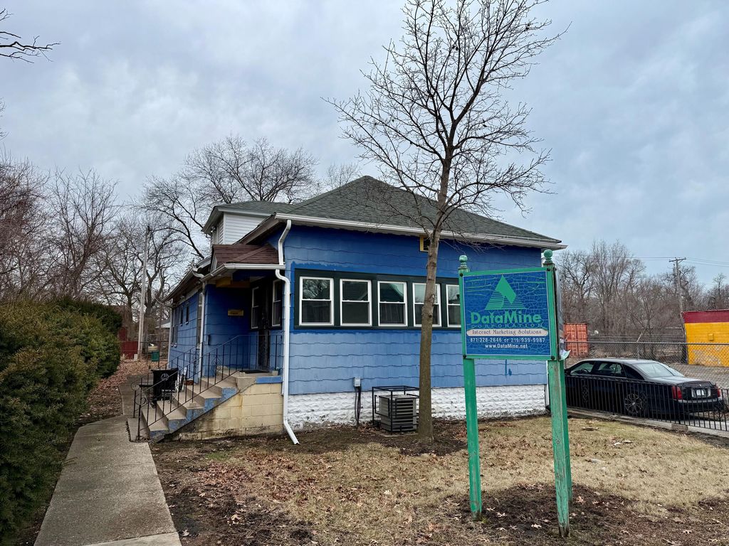 Photo of 330 S Lake Street, Gary, IN 46403 (MLS # 835724)