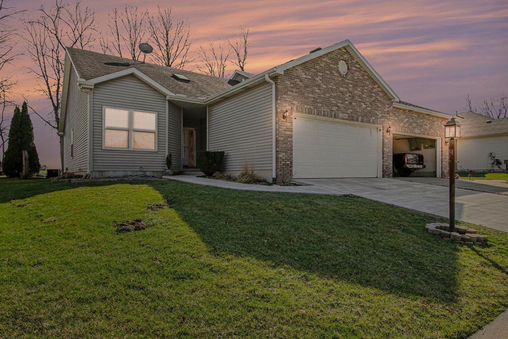 Photo of 2208 Stori Lane, Valparaiso, IN 46383 (MLS # 835388)