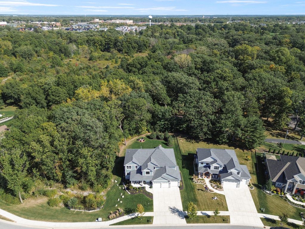 Photo of 1922 Louis Drive, Crown Point, IN 46307 (MLS # 834453)