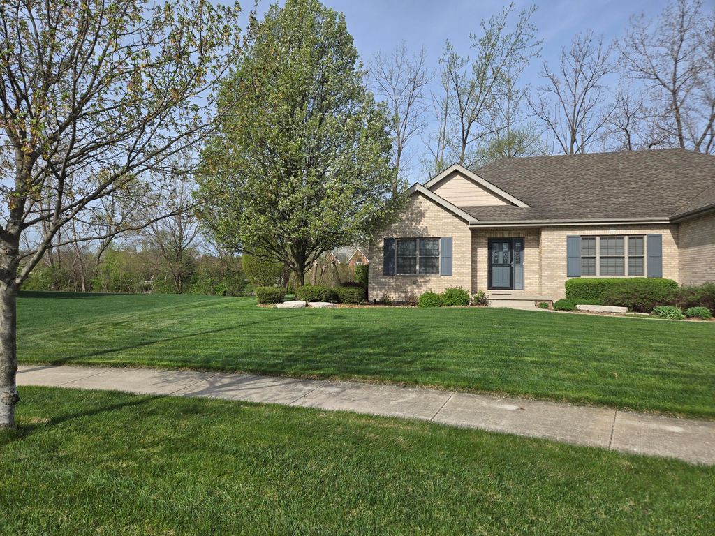 Photo of 12176 W 106th Lane, Saint John, IN 46373 (MLS # 837432)
