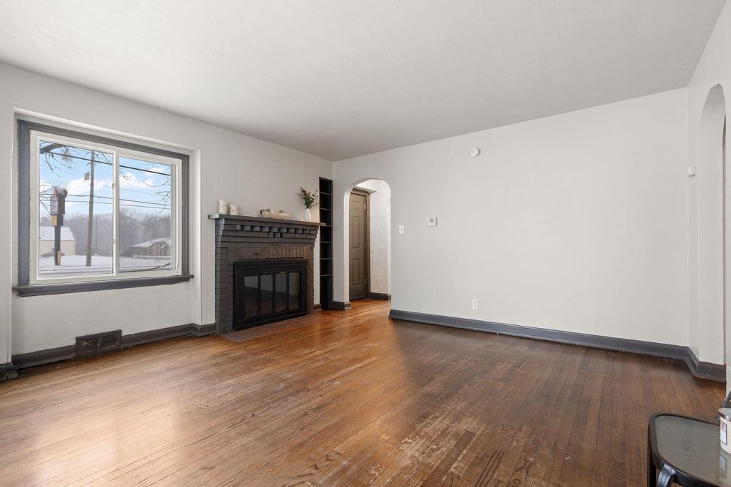 Photo of 6925 Broadway, Merrillville, IN 46410 (MLS # 831575)