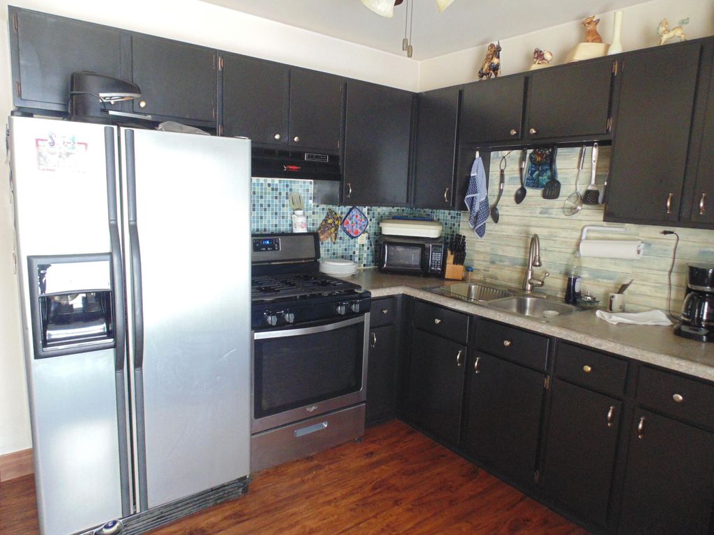 Photo of 3170 Lawrence Street, Hobart, IN 46342 (MLS # 831435)