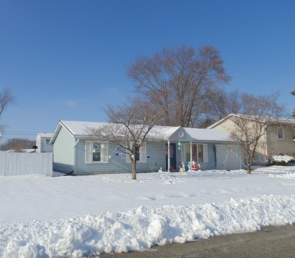 Photo of 3170 Lawrence Street, Hobart, IN 46342 (MLS # 831435)