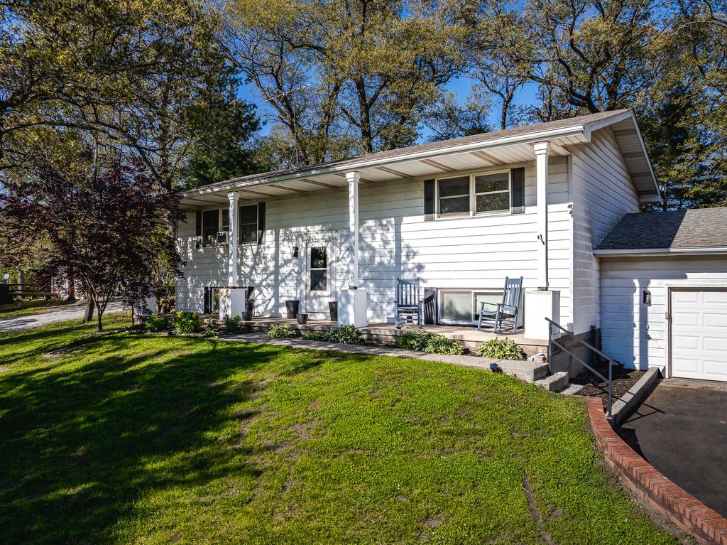 Photo of 5522 E 989 N, DeMotte, IN 46310 (MLS # 838695)