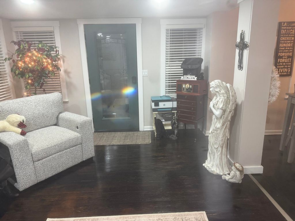 Photo of 217 E 13 Th Place, Hobart, IN 46342 (MLS # 832017)