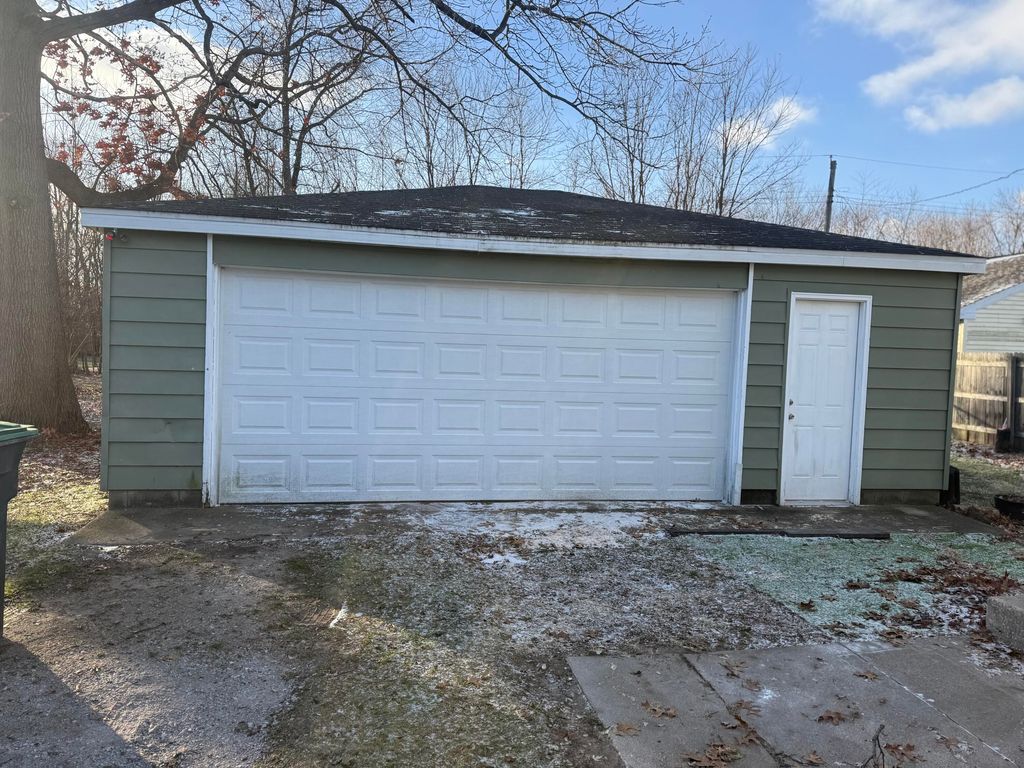 Photo of 217 E 13 Th Place, Hobart, IN 46342 (MLS # 832017)