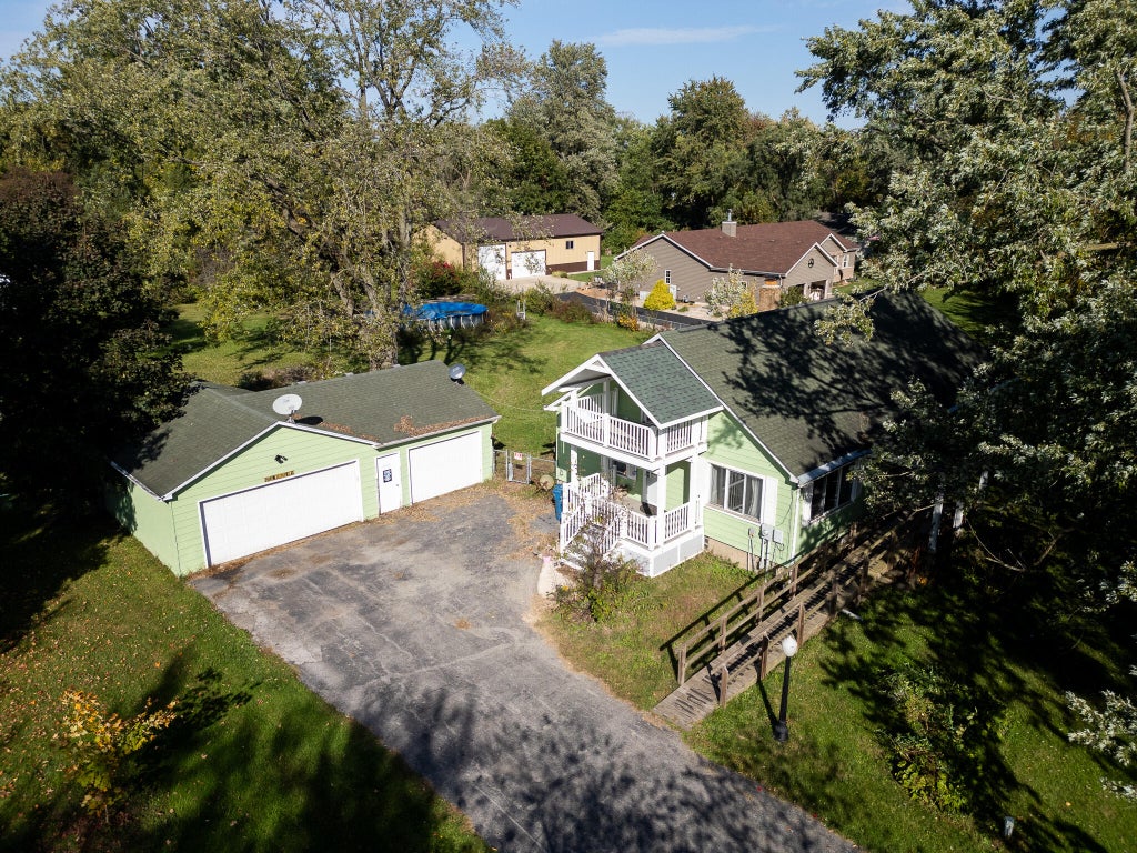 Photo of 550 W Oak Hill Road, Porter, IN 46304 (MLS # 846686)