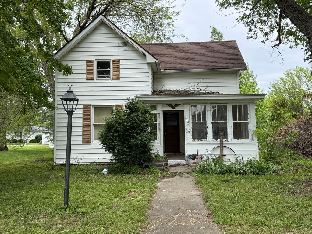 Photo of 212 E Howard Street, Brook, IN 47922 (MLS # 839713)