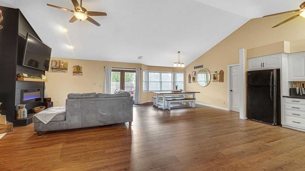 Photo of 710 N Lucina Street, Rensselaer, IN 47978 (MLS # 838112)
