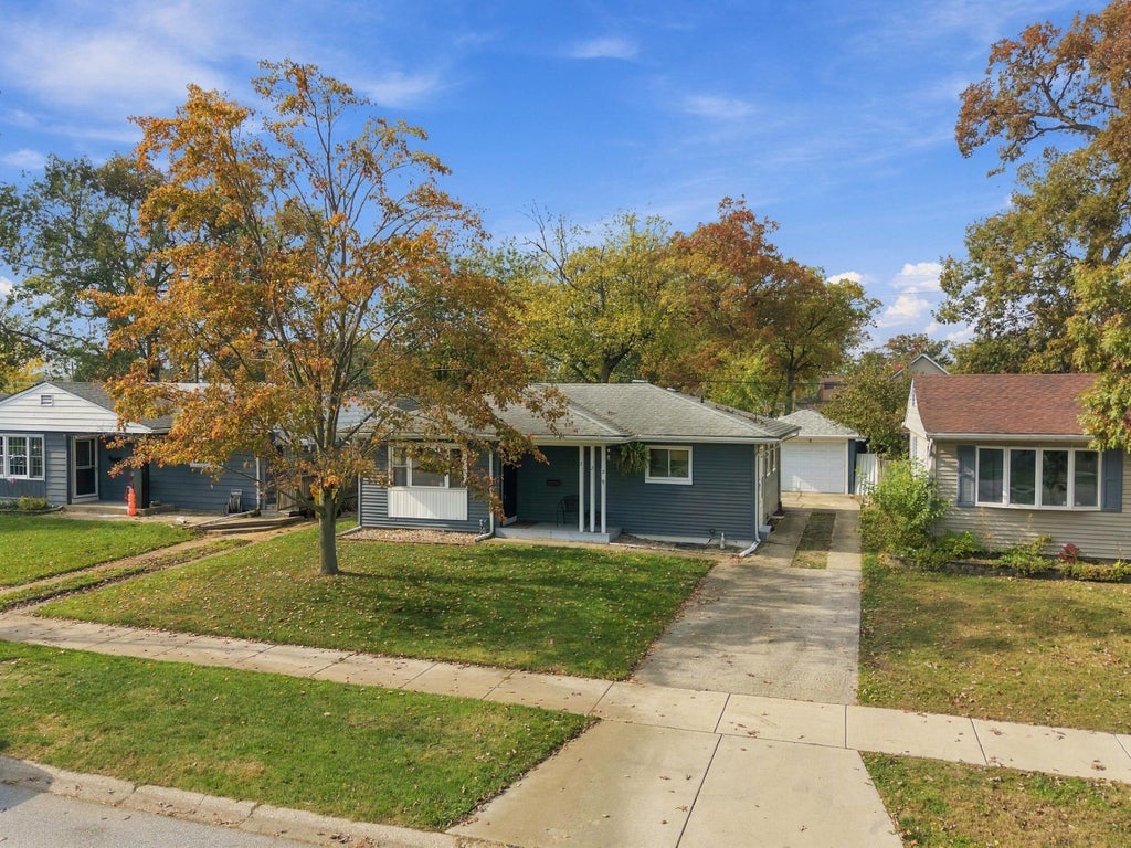 Photo of 330 N Arbogast Street, Griffith, IN 46319 (MLS # 847601)