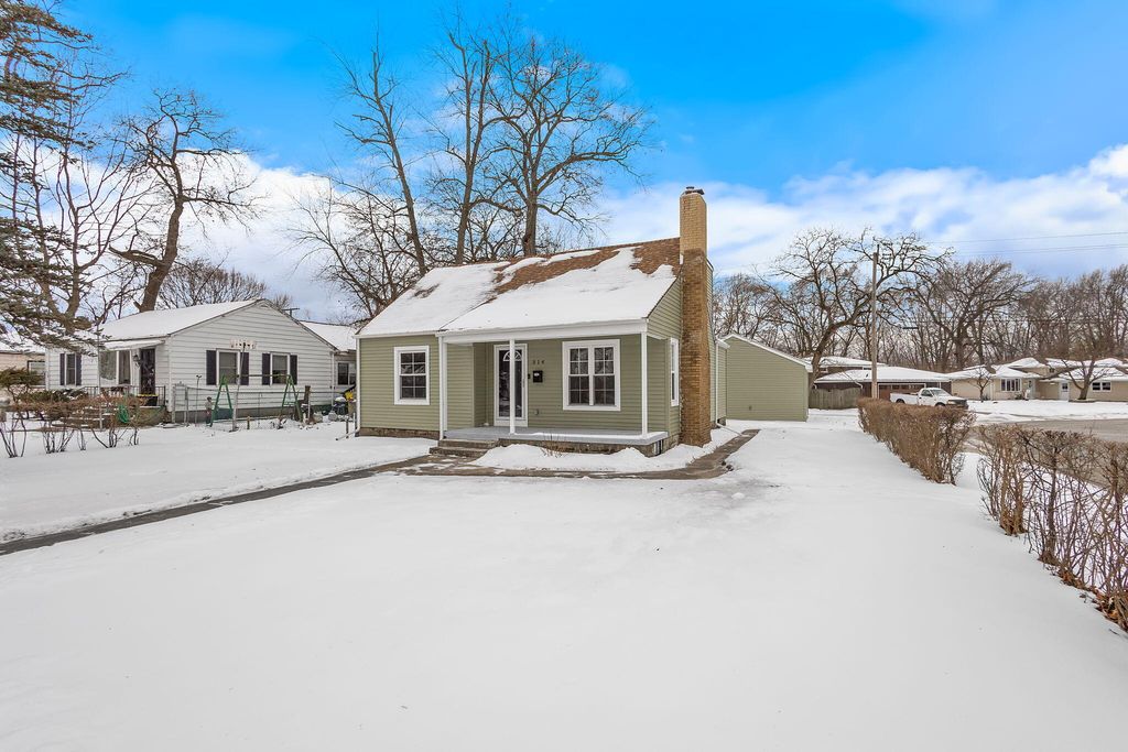 Photo of 314 N Cline Avenue, Griffith, IN 46319 (MLS # 833685)