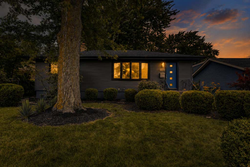 Photo of 8050 Columbia Avenue, Munster, IN 46321 (MLS # 841421)