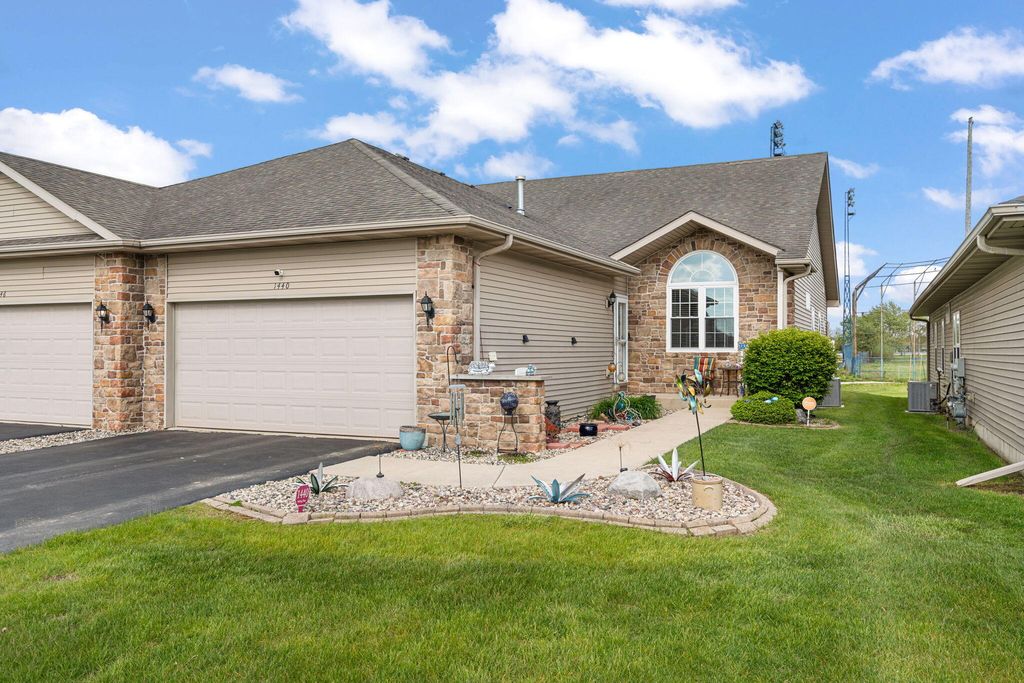 Photo of 1440 Bohling Place, Crown Point, IN 46307 (MLS # 838516)