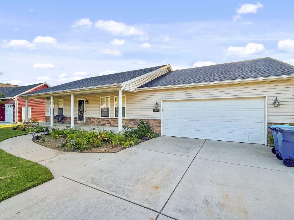 Photo of 802 Vanessa Way, Kouts, IN 46347 (MLS # 844215)