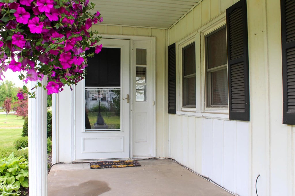 Photo of 9142 S Us Highway 35, Hamlet, IN 46532 (MLS # 840143)