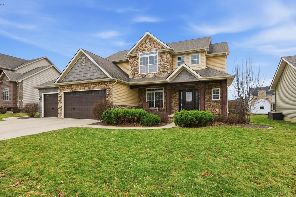 Photo of 12826 Massachusetts Street, Crown Point, IN 46307 (MLS # 838113)