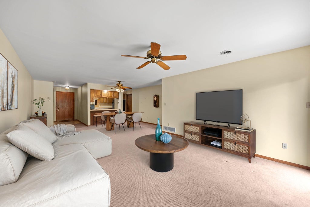Photo of 643 South Street #103, Munster, IN 46321 (MLS # 840578)