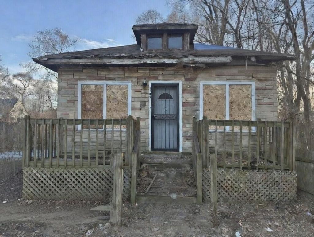 Photo of 1105 W 15th Avenue, Gary, IN 46407 (MLS # 834544)