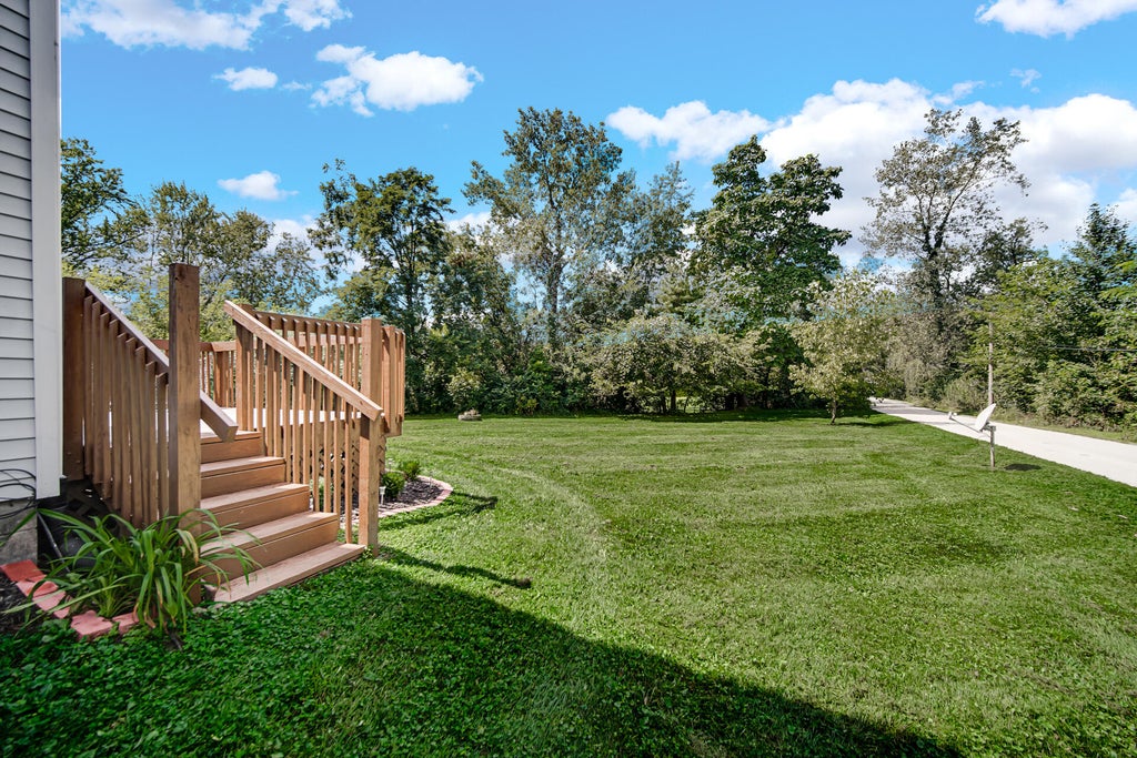 Photo of 4505 Flint Lake Gateway, Valparaiso, IN 46383 (MLS # 844617)