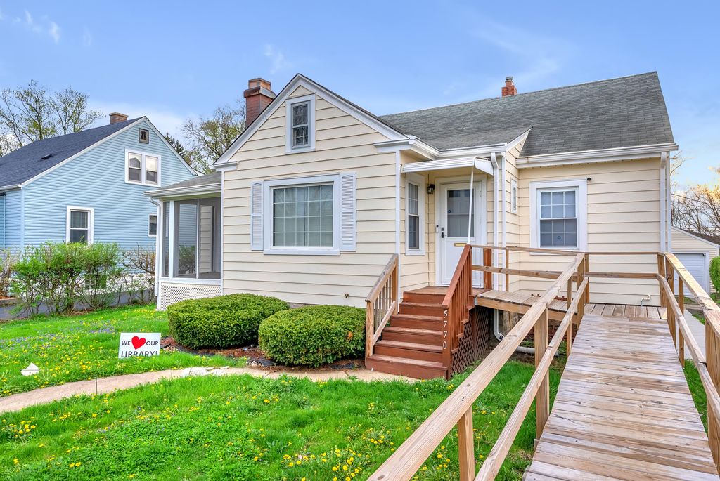 Photo of 5770 Jackson Street, Merrillville, IN 46410 (MLS # 837202)