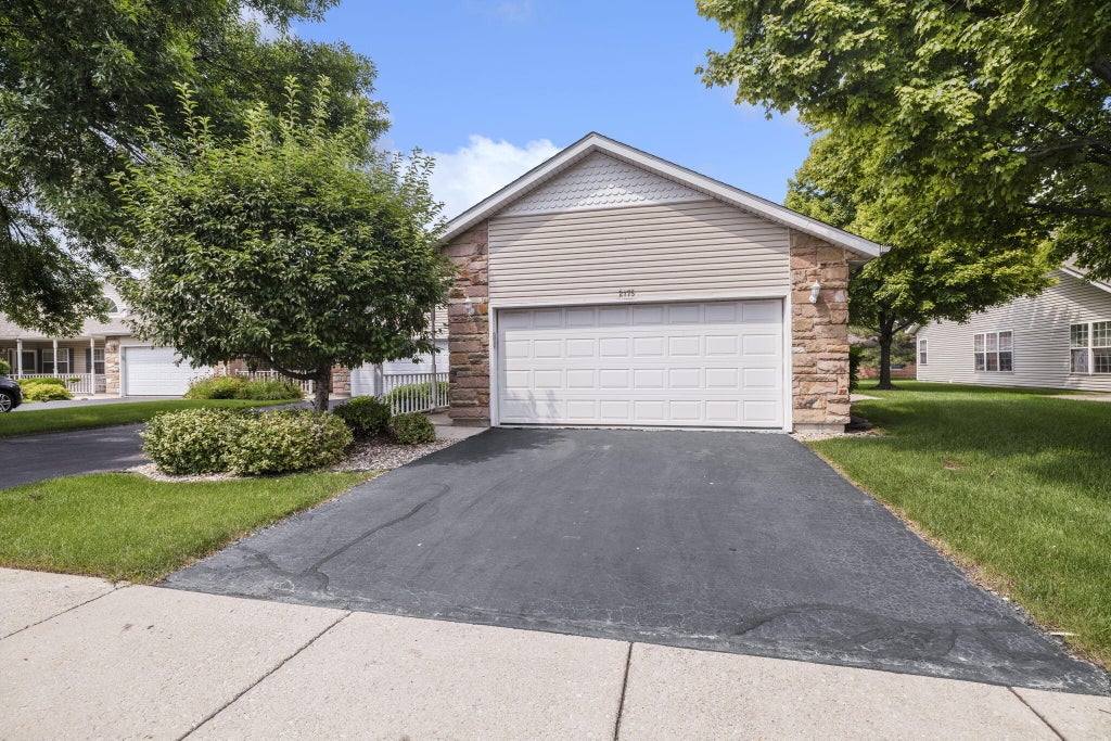 Photo of 2175 Ramblewood Drive, Highland, IN 46322 (MLS # 843906)