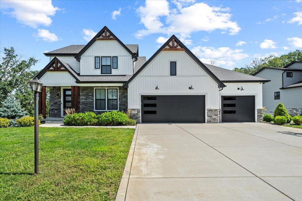 Photo of 12893 Baker Court, Crown Point, IN 46307 (MLS # 833270)