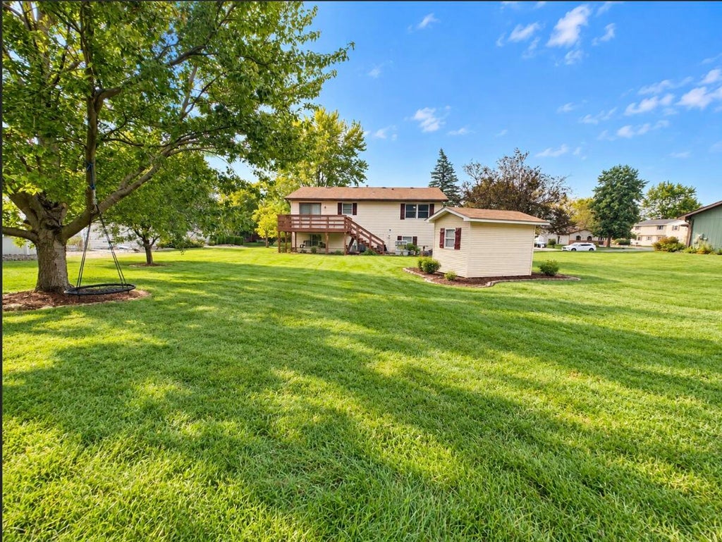 Photo of 3617 Kingsway Drive, Crown Point, IN 46307 (MLS # 845718)