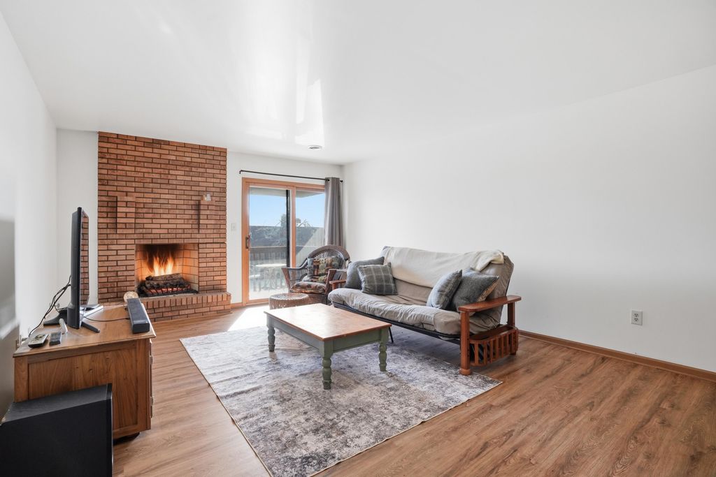 Photo of 2007 W 45th Street #307, Highland, IN 46322 (MLS # 835715)