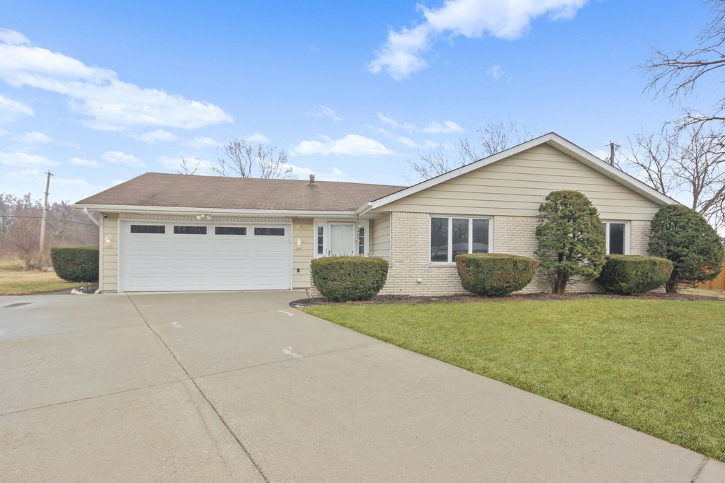 Photo of 6277 Waite Street, Merrillville, IN 46410 (MLS # 835118)