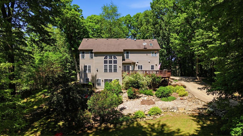 Photo of 50905 Persimmon Drive, South Bend, IN 46628 (MLS # 839721)