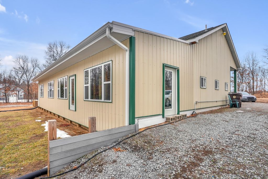 Photo of 8796 N 100 E, Lake Village, IN 46349 (MLS # 834531)