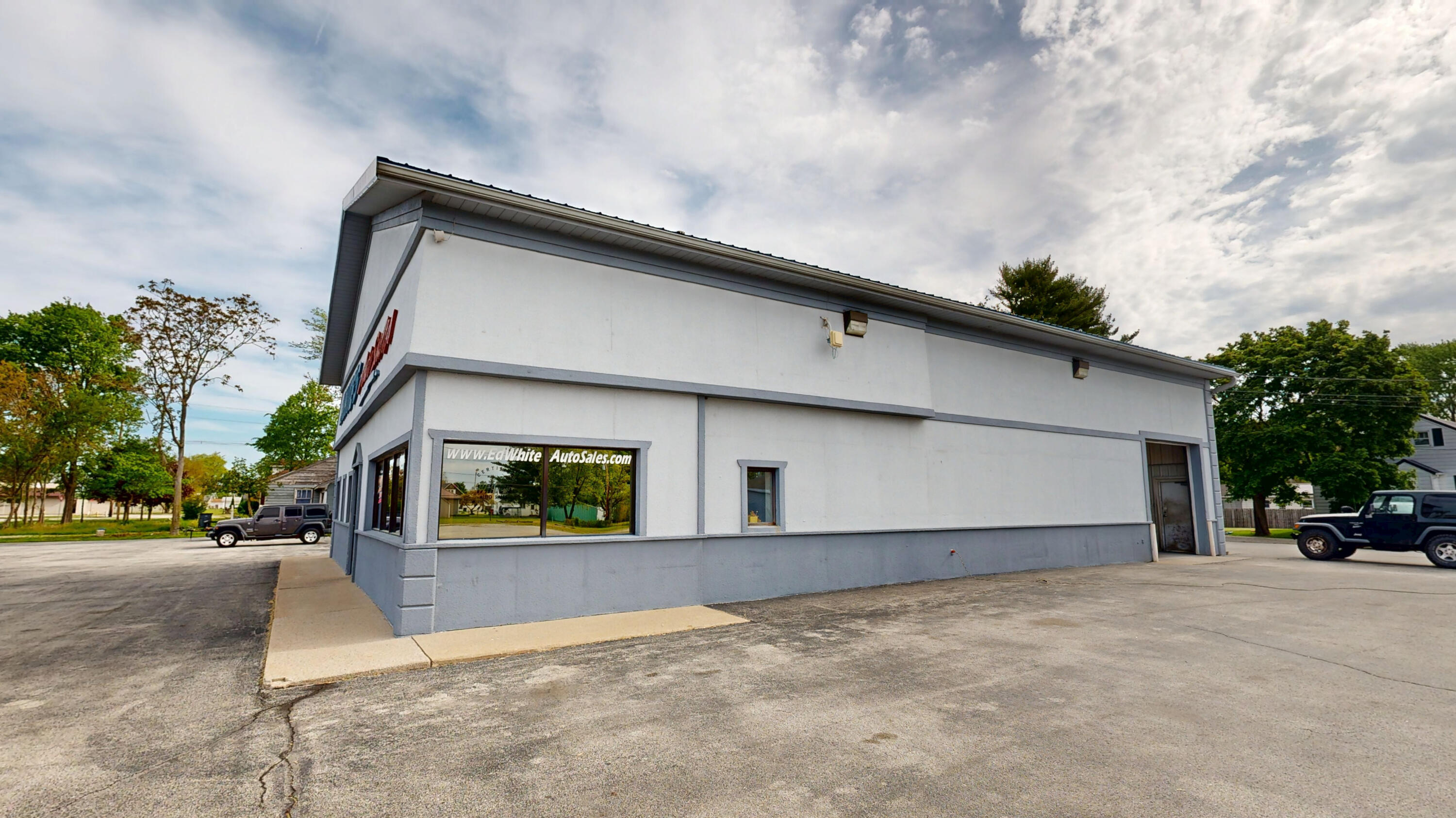 1105 N Mckinley Avenue N