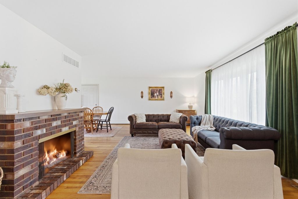 Photo of 715 3rd Avenue NW, DeMotte, IN 46310 (MLS # 836888)